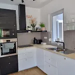 Ironhill Apartmanhaz *