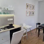 Ironhill Apartmanhaz 公寓 *