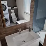 公寓 Ironhill Apartmanhaz 沃尼奥尔茨沃什海吉