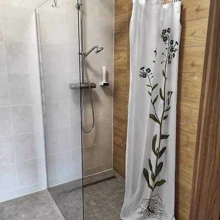 Ironhill Apartmanhaz * Vonyarcvashegy