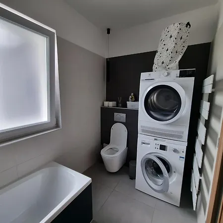 Ironhill Apartmanhaz *