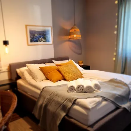 Ironhill Apartmanhaz * Vonyarcvashegy
