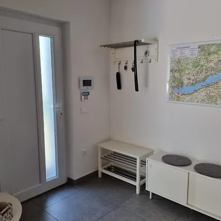Ironhill Apartmanhaz Διαμέρισμα *