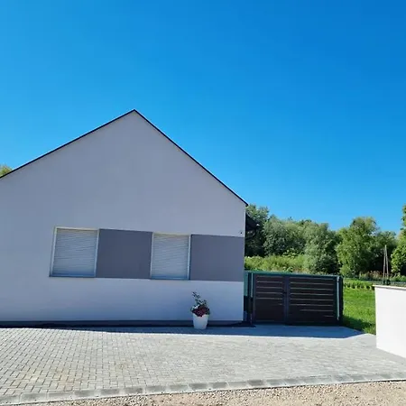 Ironhill Apartmanhaz Διαμέρισμα Vonyarcvashegy